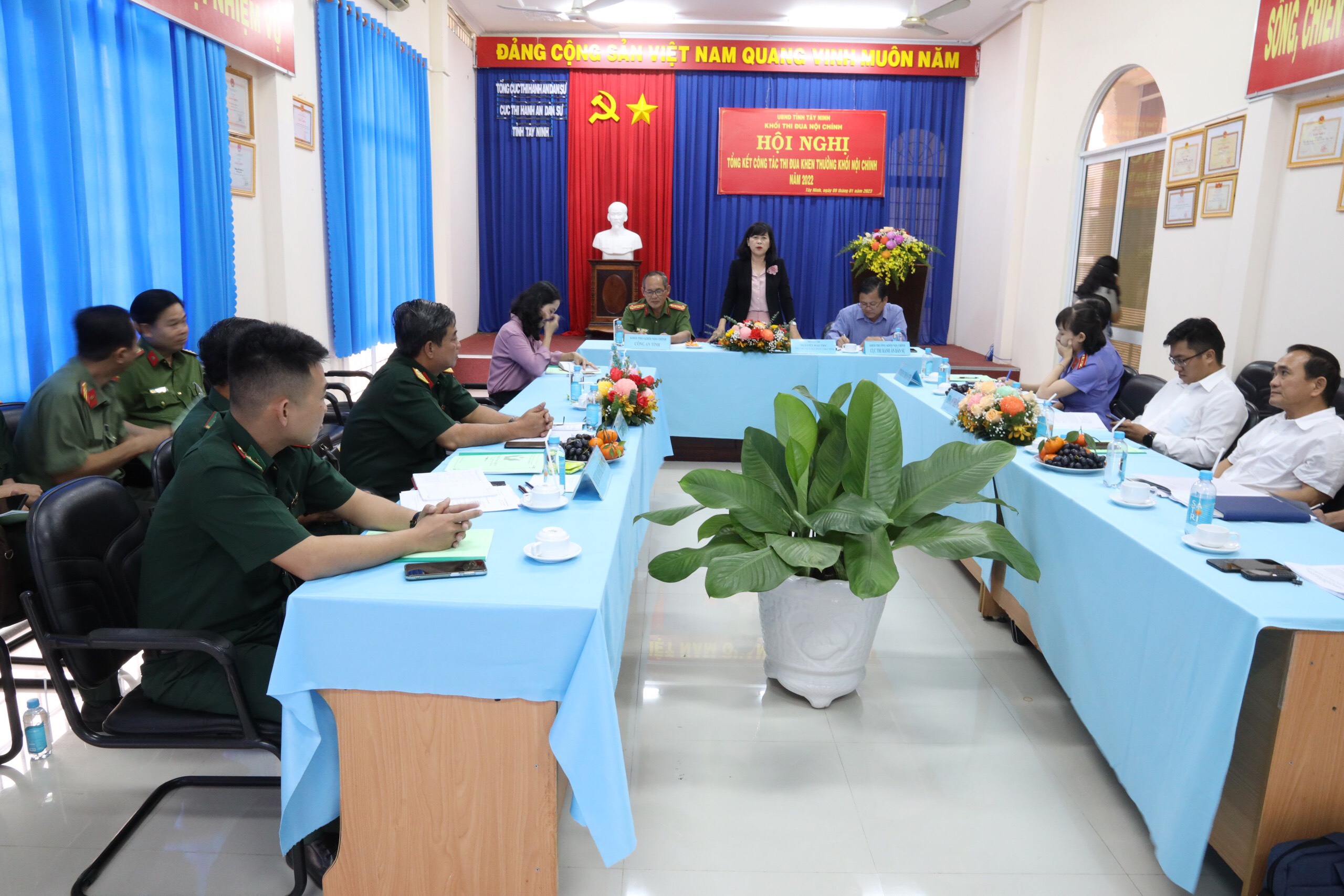 Tổng kết thi đua Khối thi đua Nội chính năm 2022