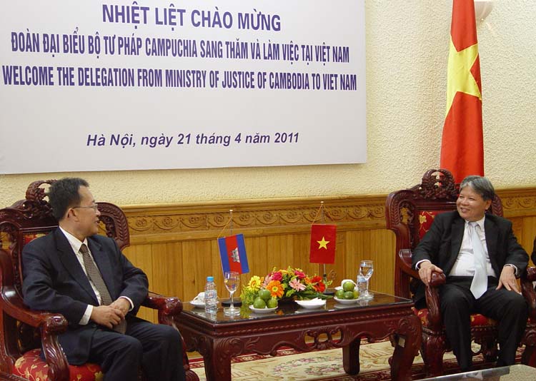 Justice Minister received the delegation from Ministry of Justice of Cambodia