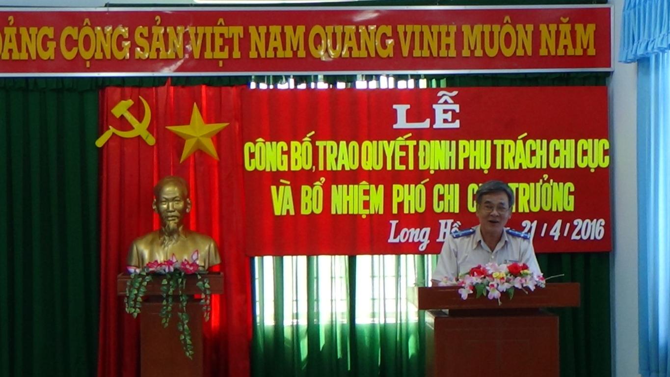 Lễ công bố, trao Quyết định giao Phụ trách Chi cục Thi hành án dân sự huyện Long Hồ và Quyết định bổ nhiệm chức vụ Phó Chi cục trưởng Chi cục Thi hành án dân sự huyện Long Hồ, tỉnh Vĩnh Long