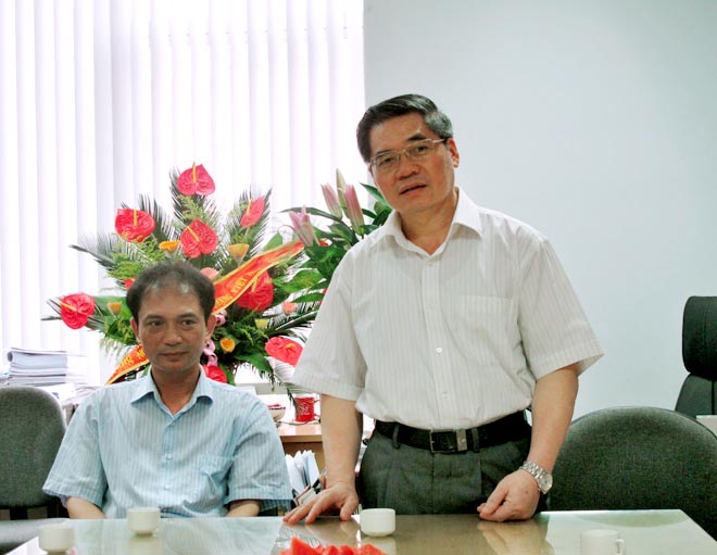 Ministry of Justice’s Leaders congratulated the MOJ’s information portal and Vietnam Law newspaper on the occasion of Vietnam revolutionary press day