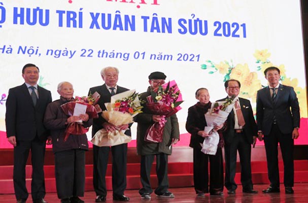 Trường Đại học Luật Hà Nội gặp mặt cán bộ hưu trí nhân dịp Xuân Tân Sửu 2021