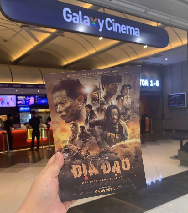 Chi đoàn Viện Chiến lược và Khoa học pháp lý tổ chức xem phim “Địa đạo” nhân dịp kỷ niệm 50 năm Ngày Giải phóng miền Nam (30/4/1975 - 30/4/2025)