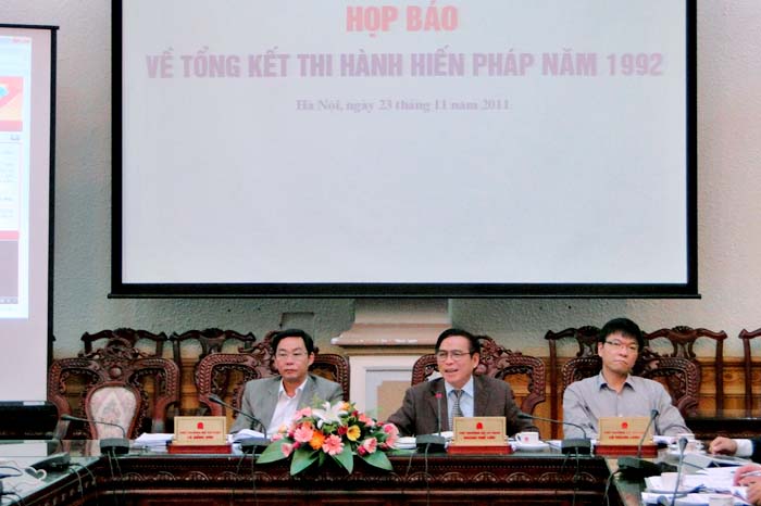 Press conference summarizing the implementation of the 1992 Constitution