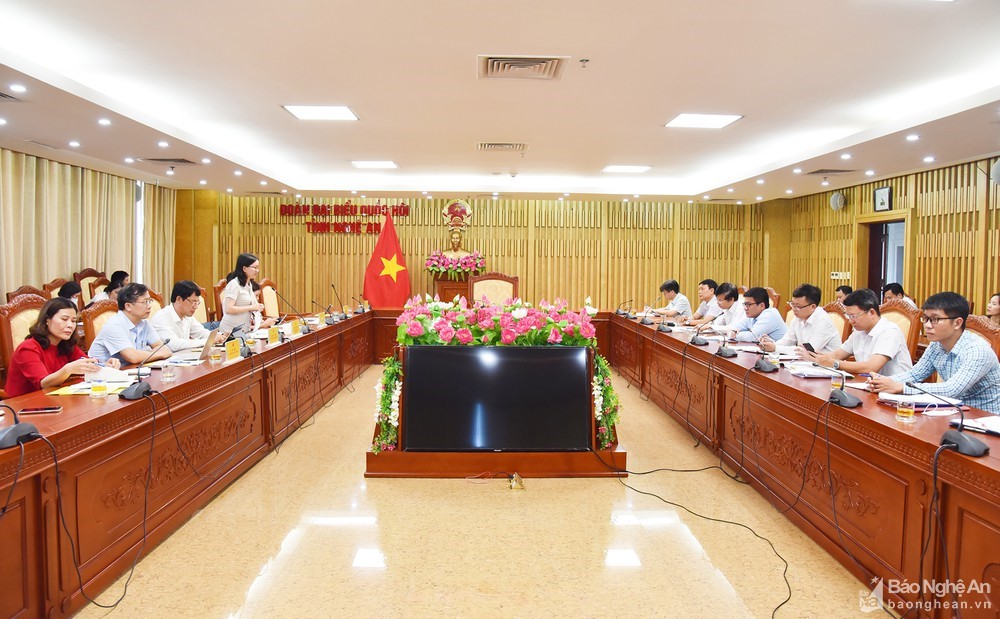Đoàn Đại biểu Quốc hội tỉnh Nghệ An làm việc với các sở, ngành liên quan về kết quả thực hiện Nghị quyết 42/2017/QH ngày 21/6/2017 của Quốc hội