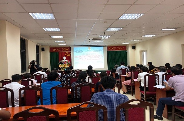 Bồi dưỡng kiến thức pháp luật về xu hướng kinh doanh của kỷ nguyên công nghệ số và cập nhật những điểm mới của Luật Doanh nghiệp sửa đổi tại Bắc Giang