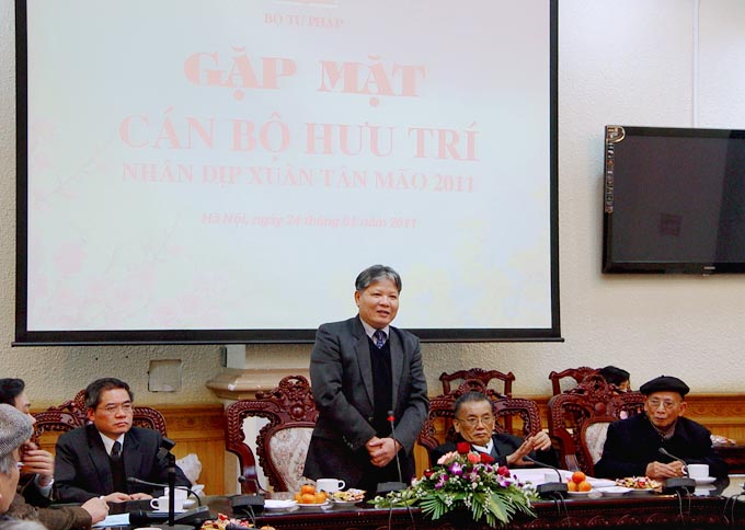 Ministry of Justice to meet the retired officials on the occasion of New Year 2011