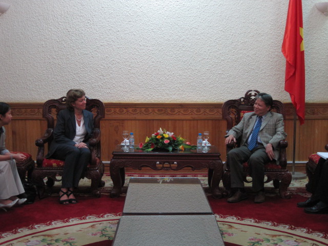 Minister of Justice thanks outgoing Danish Deputy Head of Mission for effort to strengthen justice ties.