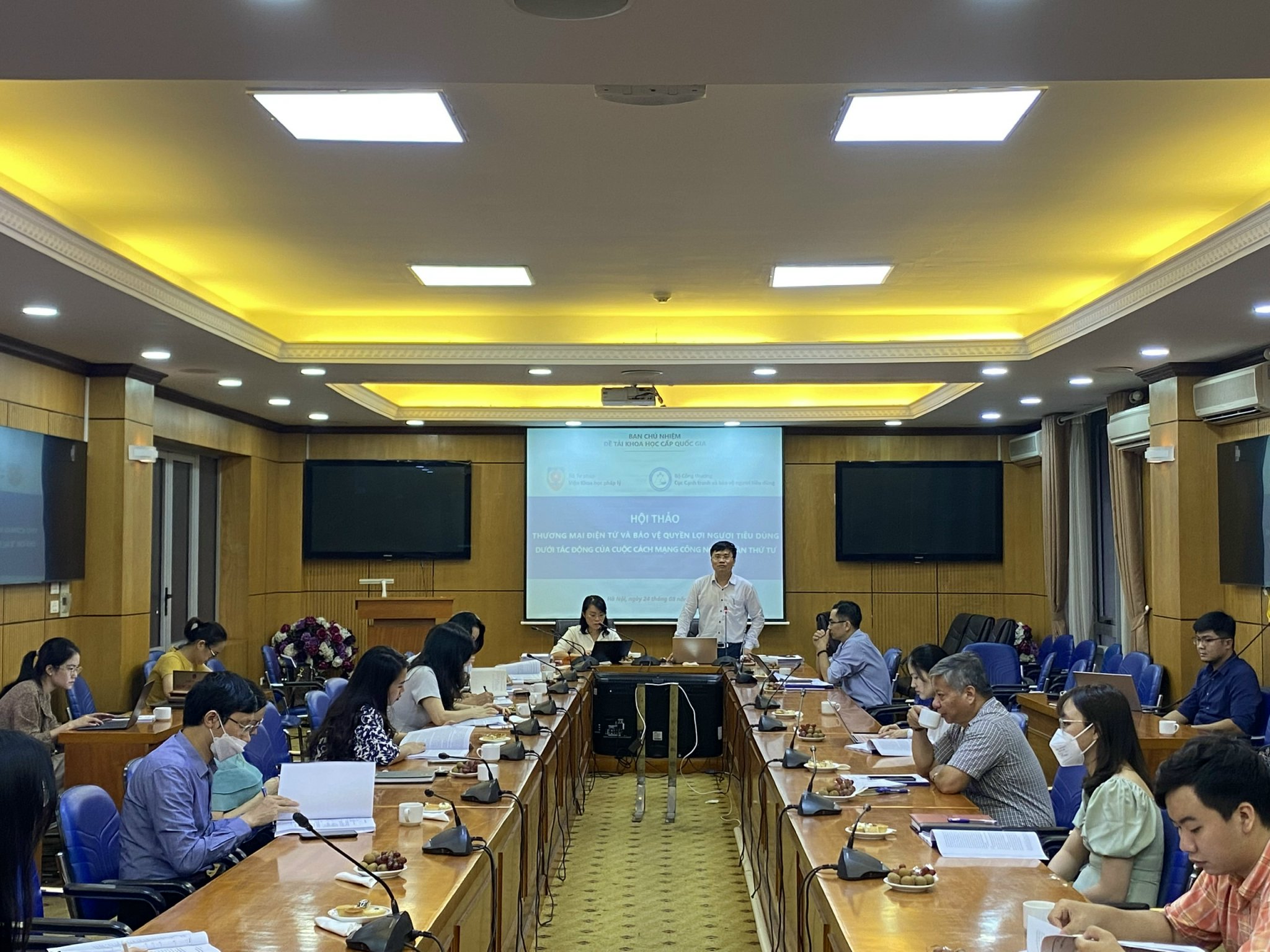 Hội thảo “Một số vấn đề về thương mại điện tử và bảo vệ quyền lợi người tiêu dùng dưới tác động của cuộc Cách mạng công nghiệp lần thứ tư”