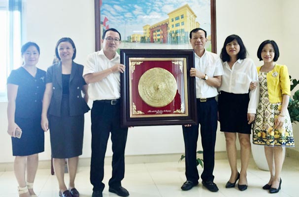 Tăng cường công tác phối hợp giữa Nhà xuất bản Tư pháp và Học viện Tòa án