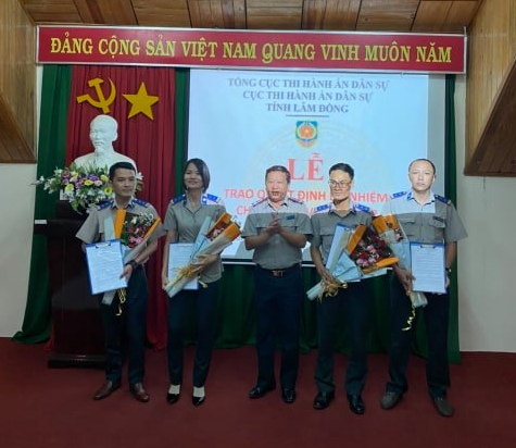 Lễ Công Bố Và Trao Quyết Định Bổ Nhiệm Chấp Hành Viên Sơ Cấp