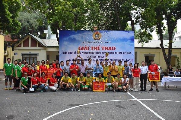 Giải thể thao chào mừng 74 năm ngày truyền thống ngành Tư pháp thành công tốt đẹp