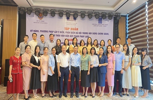 Tập huấn “Kỹ năng, phương pháp lấy ý kiến, phản biện xã hội trong xây dựng chính sách, dự thảo văn bản quy phạm pháp luật”