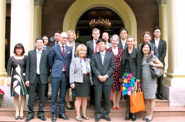 Justice Deputy Minister Le Thanh Long had a courtesy meeting with Sweden's Minister for Justice