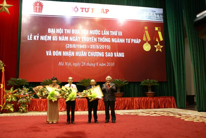 Đại hội thi đua yêu nước