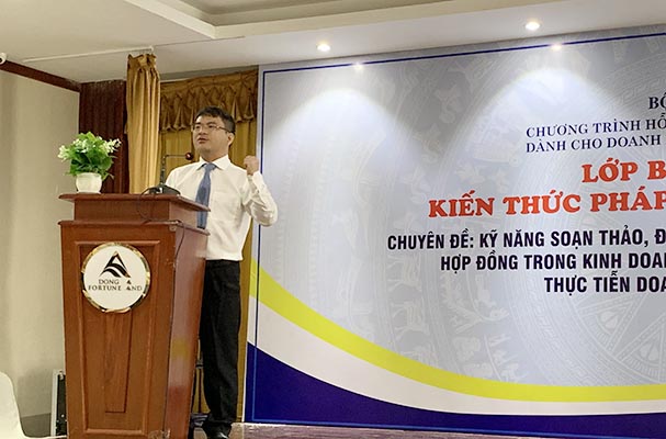 Hội nghị đối thoại đánh giá 10 năm triển khai Chương trình 585 và bồi dưỡng PL cho DN tại Cần Thơ