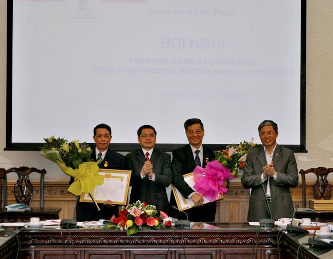 Conference to review the Party work in 2011 and deploy the orientation, tasks for 2012