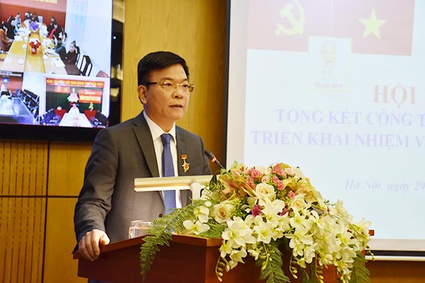 Tăng cường công tác giáo dục chính trị tư tưởng cho cán bộ, đảng viên