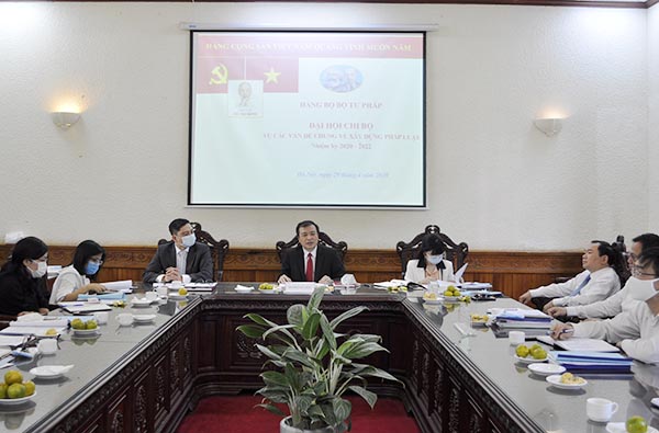 Chi bộ Vụ Các vấn đề chung về xây dựng pháp luật: đổi mới, sáng tạo trong nhiệm kỳ mới