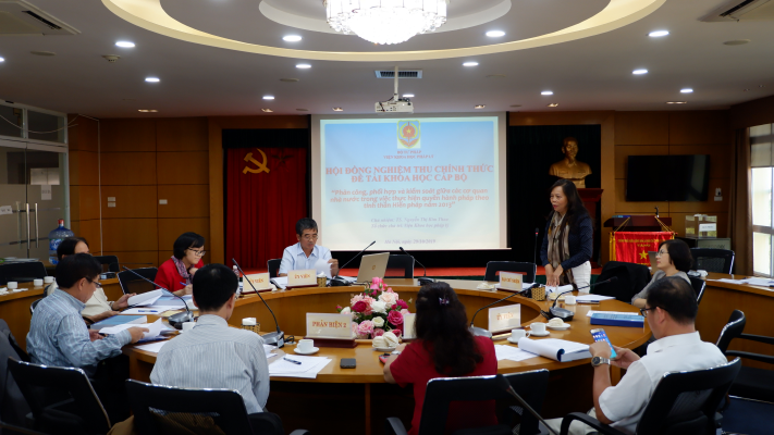 Nghiệm thu chính thức đề tài khoa học cấp Bộ “Phân công, phối hợp và kiểm soát giữa các cơ quan nhà nước trong việc thực hiện quyền hành pháp theo tinh thần Hiến pháp năm 2013”