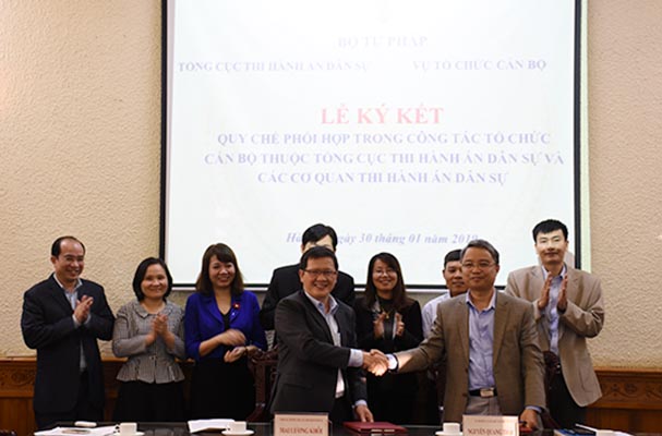 Ký kết Quy chế phối hợp trong lĩnh vực tổ chức cán bộ thuộc Tổng cục THADS và các cơ quan THADS
