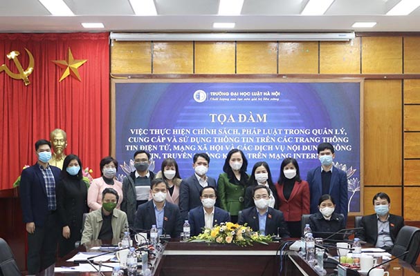 Hoàn thiện chính sách, pháp luật về thông tin trên Internet