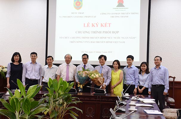 Tích cực đổi mới để nâng cao văn hóa pháp lý cho người dân