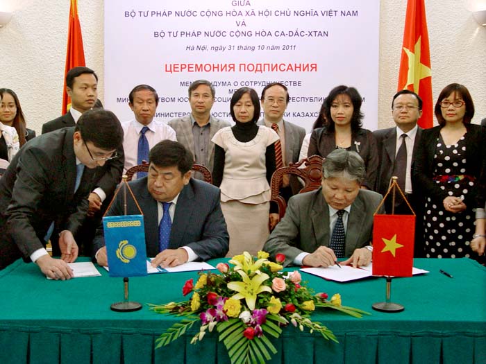 Signing Memorandum of Understanding for Cooperation between Kazakhstan and Vietnam’s Ministries of Justice