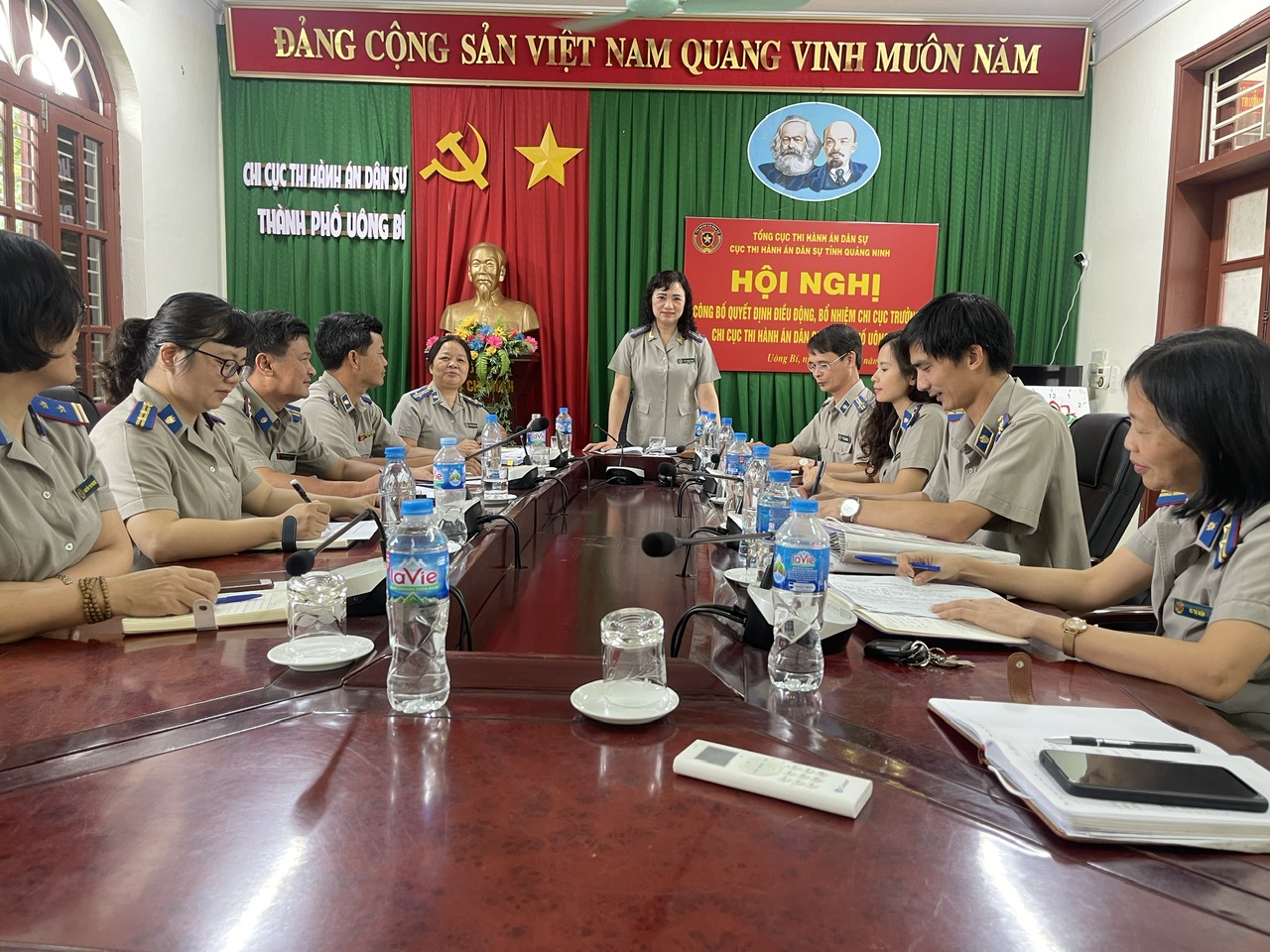 Đoàn công tác Cục Thi hành án dân sự tỉnh Quảng Ninh làm việc tại Chi cục Thi hành án dân sự thành phố Uông Bí