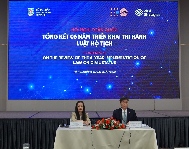 Ngày 18/12, tại Hà Nội, Bộ Tư pháp chủ trì, phối hợp với Quỹ Dân số Liên hợp quốc (UNFPA) tổ chức Hội nghị tổng kết 6 năm triển khai thi hành Luật Hộ tịch