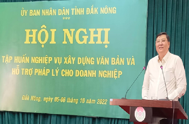 Ủy ban nhân dân tỉnh Đắk nông: Tổ chức Hội nghị tập huấn nghiệp vụ xây dựng văn bản và hỗ trợ pháp lý cho doanh nghiệp