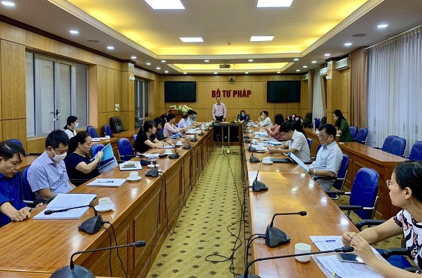 Thẩm định dự thảo Thông tư quy định danh mục và thời hạn định kỳ chuyển đổi vị trí công tác tại các cơ quan, đơn vị thuộc Bộ Tư pháp và các cơ quan tư pháp địa phương