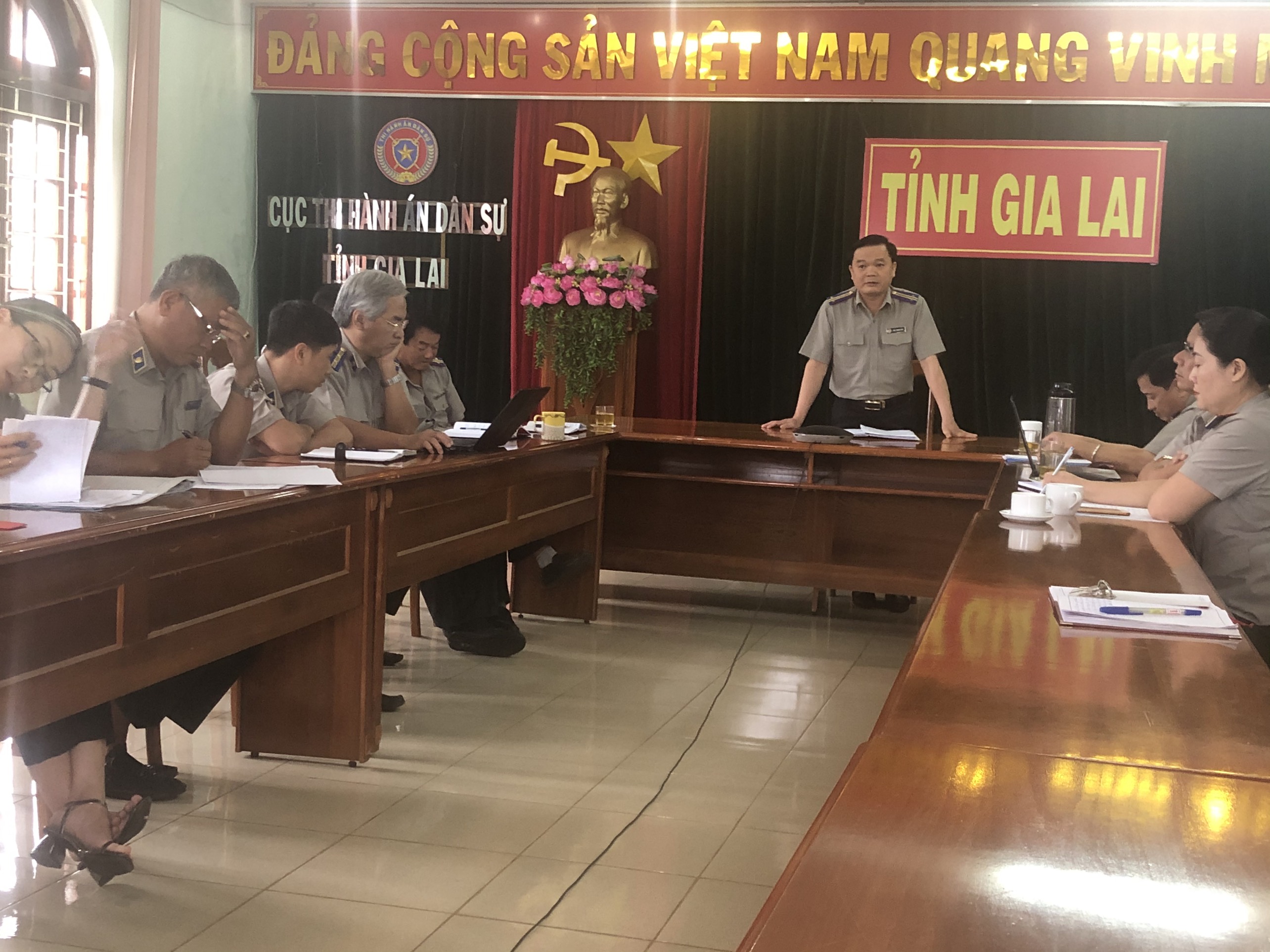 DỰ BUỔI LÀM VIỆC TRỰC TUYẾN VỚI LÃNH ĐẠO BỘ VÀ LÃNH ĐẠO TỔNG CỤC THI HÀNH ÁN DÂN SỰ