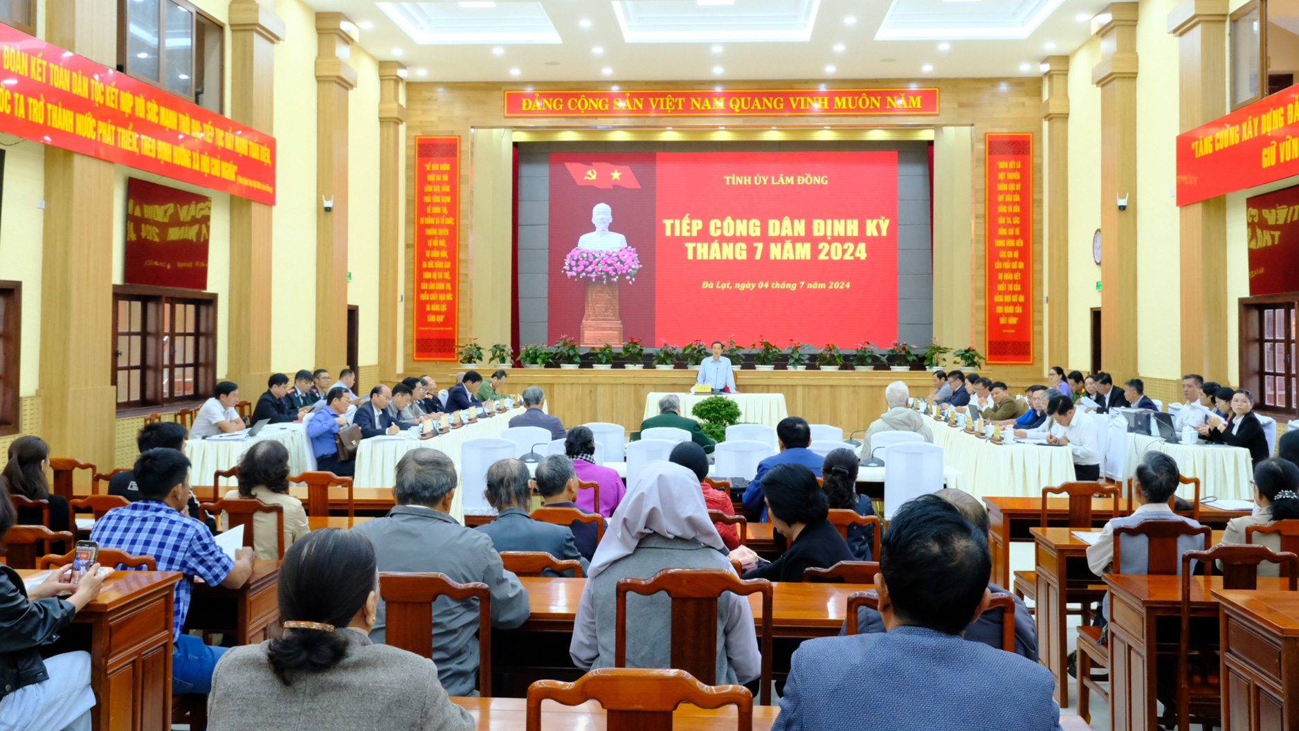 Quyền Bí thư Tỉnh ủy Lâm Đồng Nguyễn Thái Học tiếp công dân định kỳ tháng 7