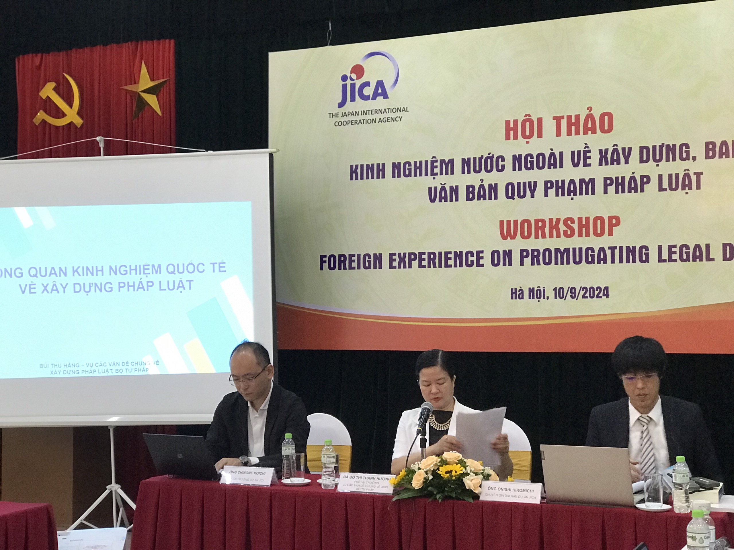 Hội thảo “Kinh nghiệm nước ngoài về xây dựng, ban hành văn bản quy phạm pháp luật”