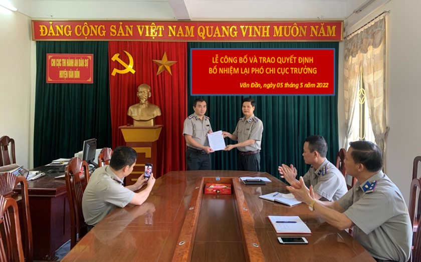 Lễ công bố và trao Quyết định bổ nhiệm lại Phó Chi cục trưởng