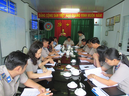 Họp kiểm điểm, đánh giá, xếp loại chất lượng đối với tổ chức đảng, đảng viên và tập thể, cá nhân cán bộ lãnh đạo, quản lý