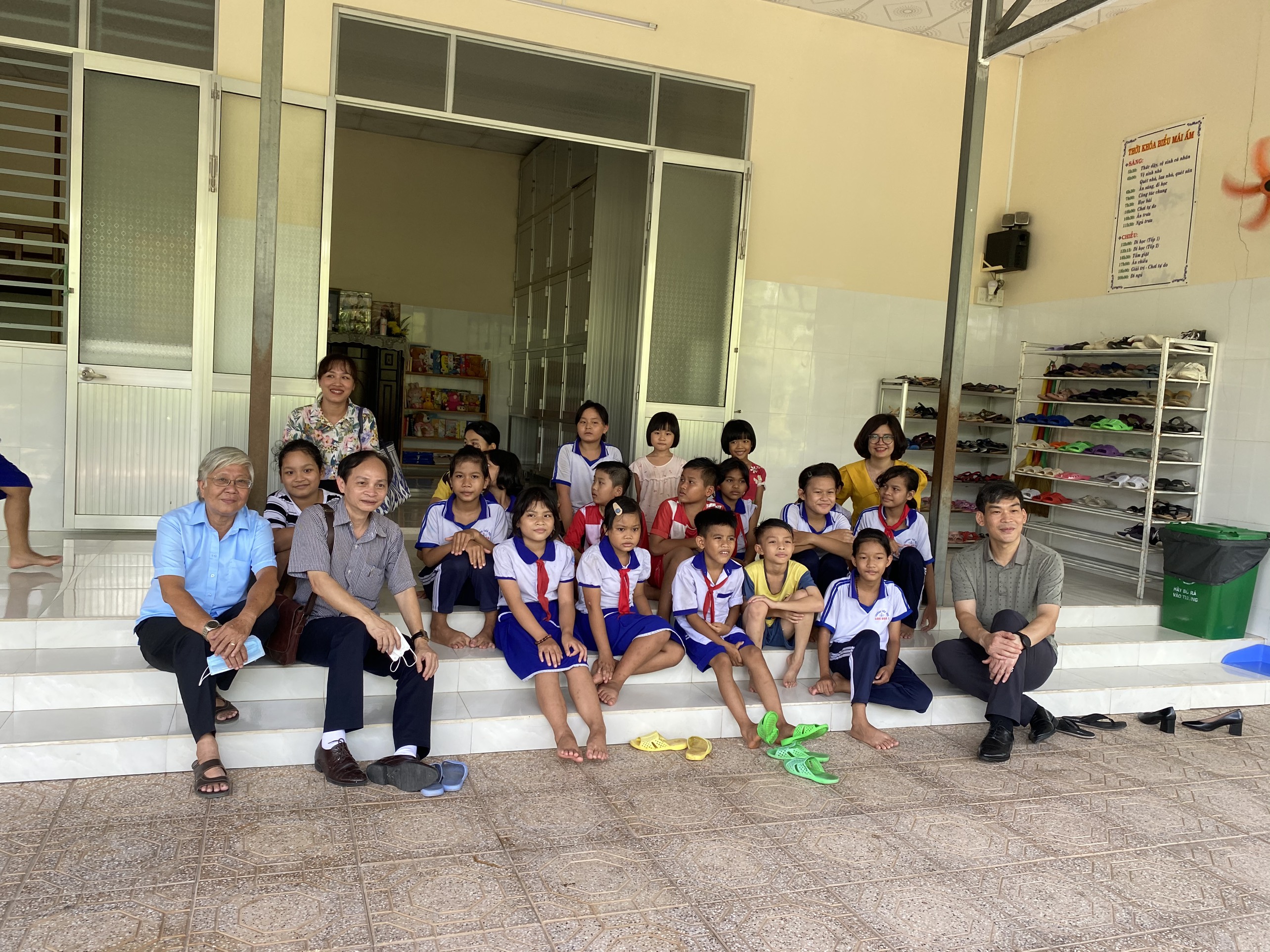 Khảo sát tình hình nuôi dưỡng, chăm sóc trẻ em và thực hiện trách nhiệm chuyển đổi hình thức chăm sóc thay thế cho trẻ em tại các cơ sở trợ giúp xã hội, kiểm tra công tác nuôi con nuôi trên địa bàn thành phố Cần Thơ và tỉnh Vĩnh Long