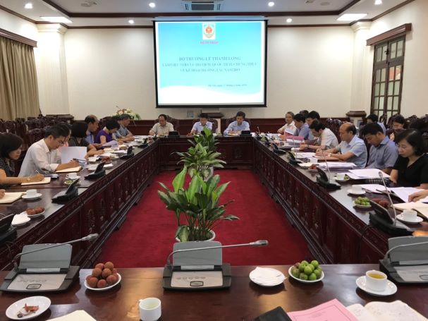 Bộ trưởng Lê Thành Long làm việc với Cục Hộ tịch, quốc tịch, chứng thực về kế hoạch công tác năm 2019