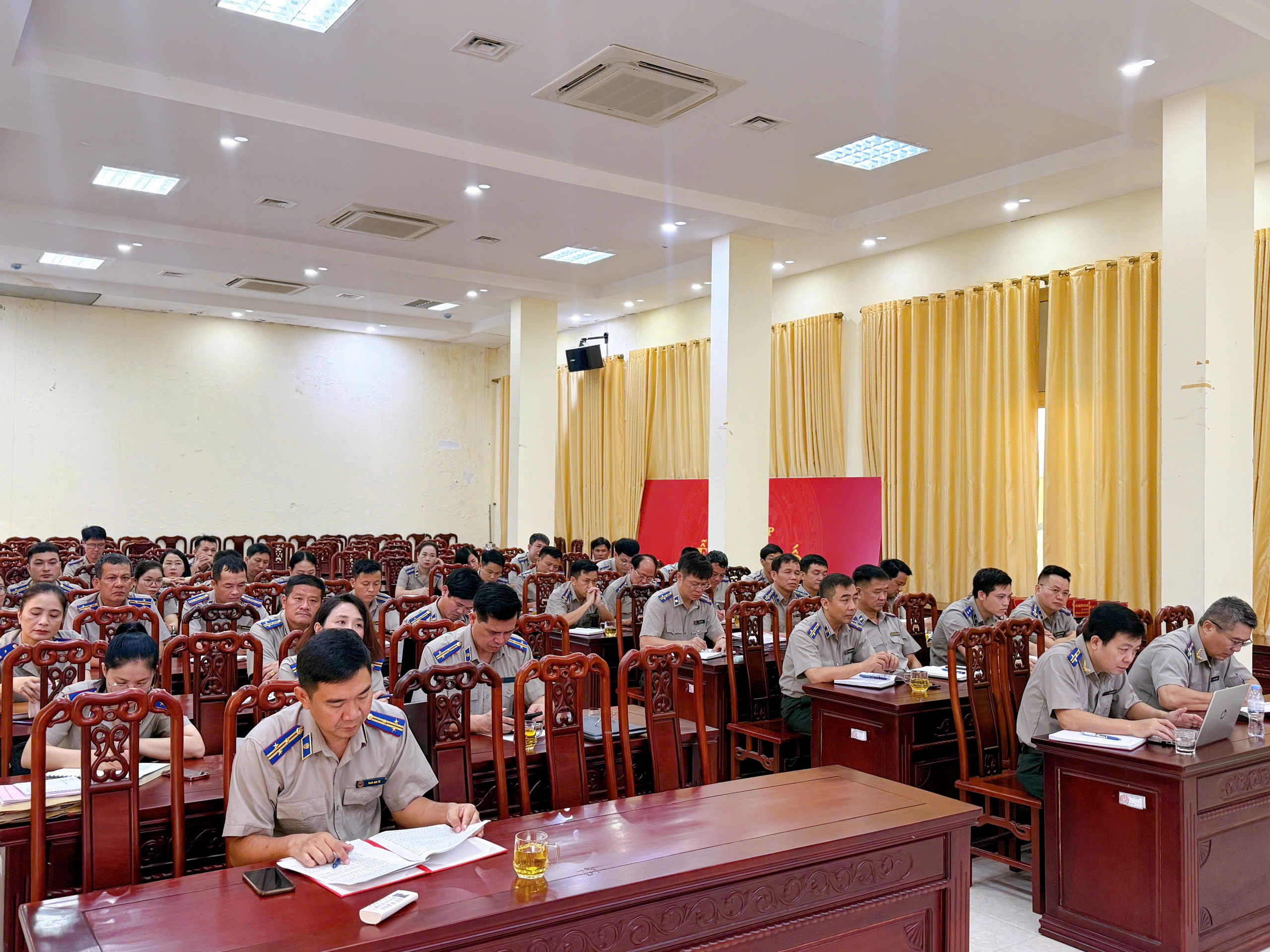 Kết quả phong trào thi đua cao điểm thi hành án dân sự (đợt 1) tạo đà để hoàn thành chỉ tiêu, nhiệm vụ năm 2017