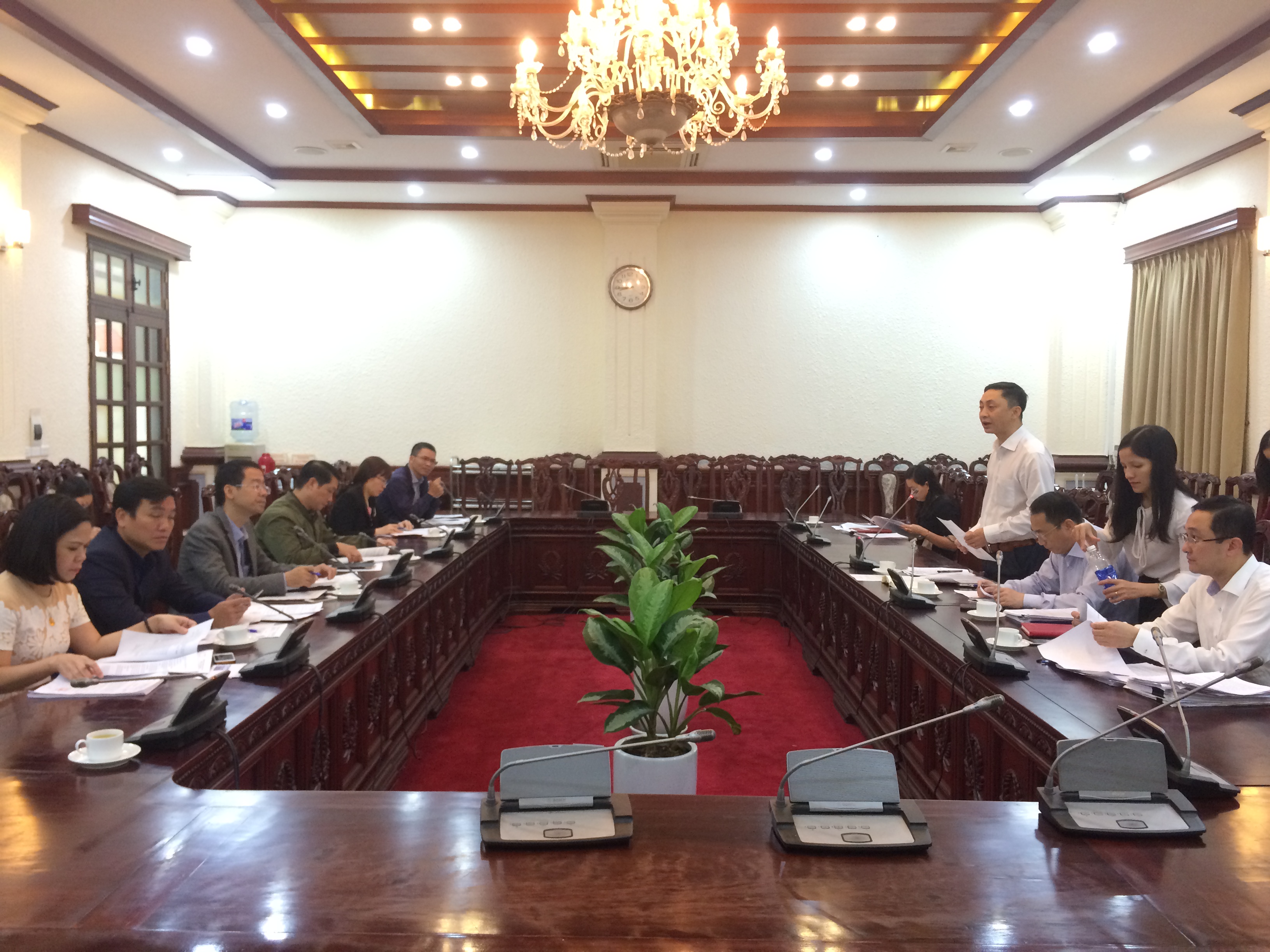 Họp thẩm định dự thảo Quyết định sửa đổi, bổ sung Quyết định số 06/2010/QĐ-TTg ngày 25/01/2010 của Thủ tướng Chính phủ về xây dựng, quản lý, khai thác Tủ sách pháp luật