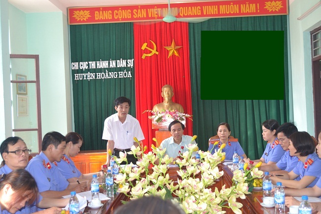 Viện Kiểm sát nhân dân tỉnh Thanh Hóa kiểm sát trực tiếp  việc tuân theo pháp luật tại Chi cục THADS huyện Hoằng Hóa