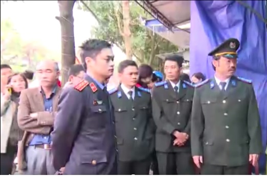 Chi cục Thi hành án dân sự thành phố Hà Tĩnh tổ chức cưỡng chế giao tài sản là nhà đất cho người được thi hành án