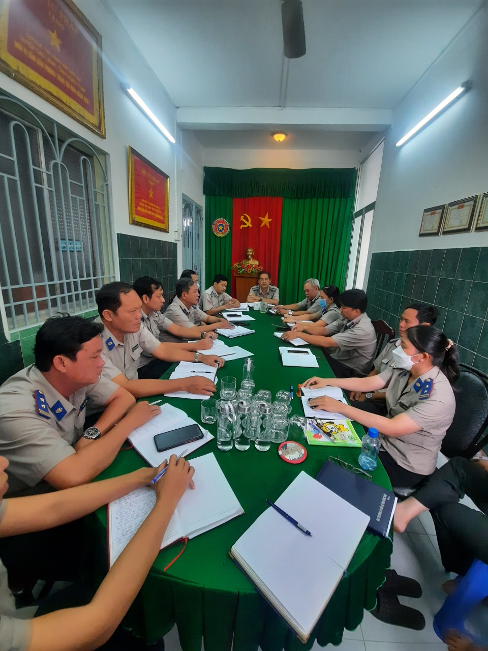 Chi cục Thi hành án dân sự huyện Cao Lãnh tổ chức họp đánh giá kết quả công tác năm 2022