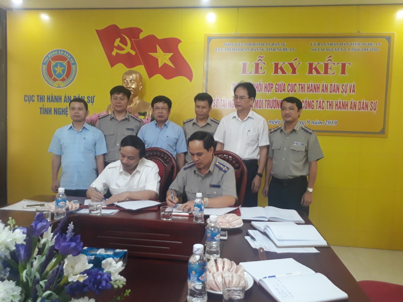 Cục Thi hành án dân sự tỉnh Nghệ An tổ chức Lễ ký Quy chế phối hợp với Sở Tài nguyên & Môi trường tỉnh Nghệ An.