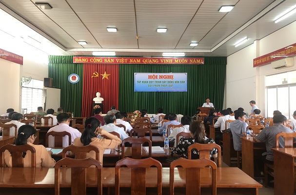 Tổ chức Hội nghị tập huấn quy trình xây dựng văn bản quy phạm pháp luật tại tỉnh Vĩnh Long