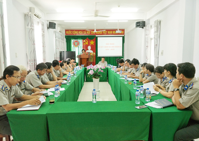 Đồng Tháp: Hội nghị sơ kết giữa nhiệm kỳ 2015 - 2020 và Lễ kết nạp đảng viên mới