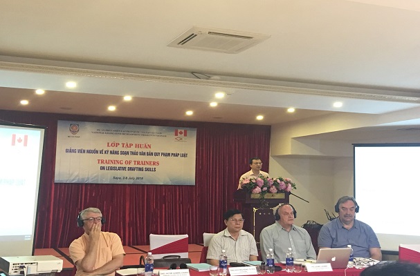 Lớp tập huấn giảng viên nguồn về kỹ năng soạn thảo văn bản quy phạm pháp luật