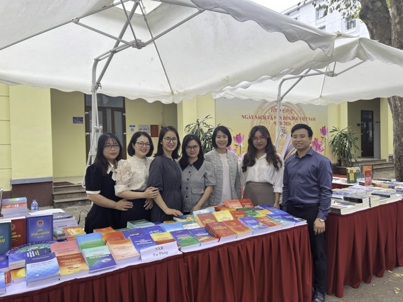 Nhà Xuất bản Tư pháp hưởng ứng Ngày Sách và Văn hóa đọc Việt Nam năm 2024