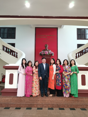 Phụ nữ Viện Khoa học pháp lý hưởng ứng Tuần lễ Áo dài 2021