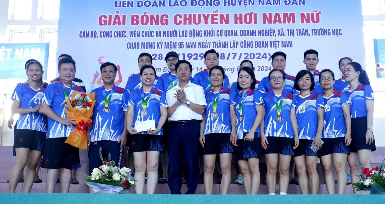 Công đoàn Chi cục Thi hành án dân sự huyện Nam Đàn tham gia giải thể thao  chào mừng kỷ niệm 95 năm ngày thành lập Công đoàn Việt Nam (28/7/1929-28/7/2024) do Liên đoàn lao động huyện Nam Đàn tổ chức